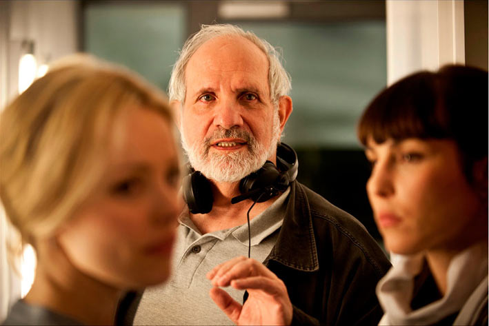 Brian De Palma chỉ đạo hai nữ diễn viên chính một cảnh quay của “Passion”